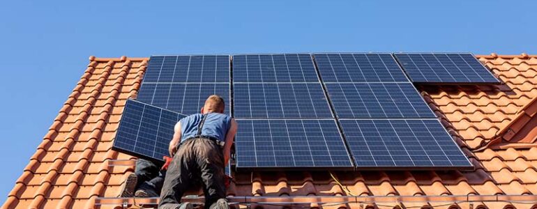 Neues zur Besteuerung kleiner Photovoltaikanlagen und kleiner Blockheizkraftwerke